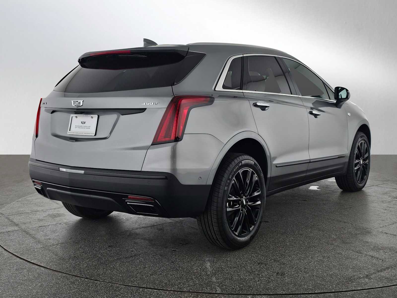 New 2026 Cadillac XT5 Premium Luxury w/ LPO, ONYX Package image 3
