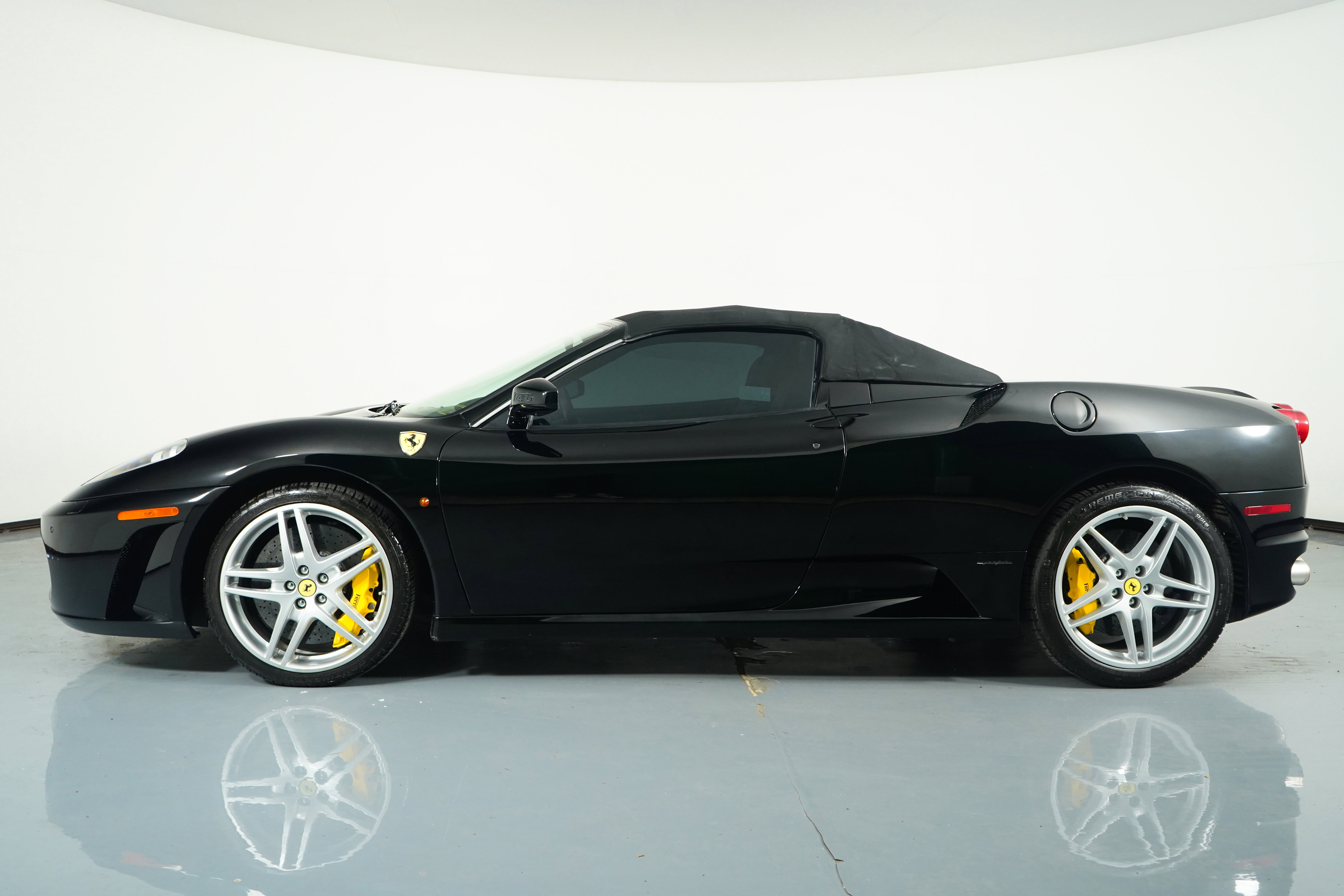 Used 2008 Ferrari F430 Spider image 21