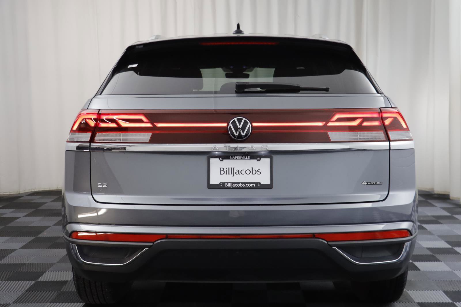 Used 2024 Volkswagen Atlas Cross Sport SE image 14