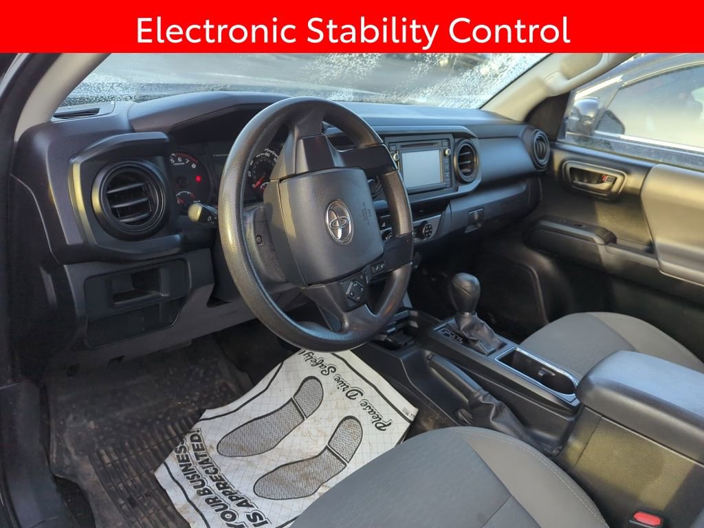 Used 2017 Toyota Tacoma SR image 7