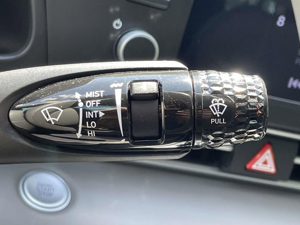 Used 2022 Hyundai Elantra Blue FWD image 22