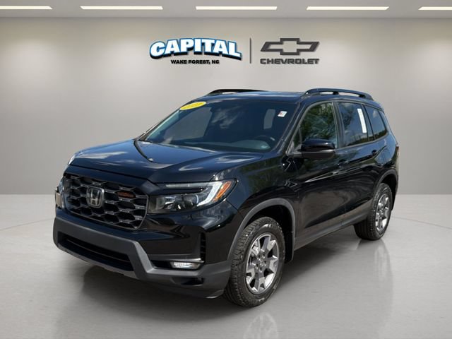 Used 2023 Honda Passport TrailSport image 2
