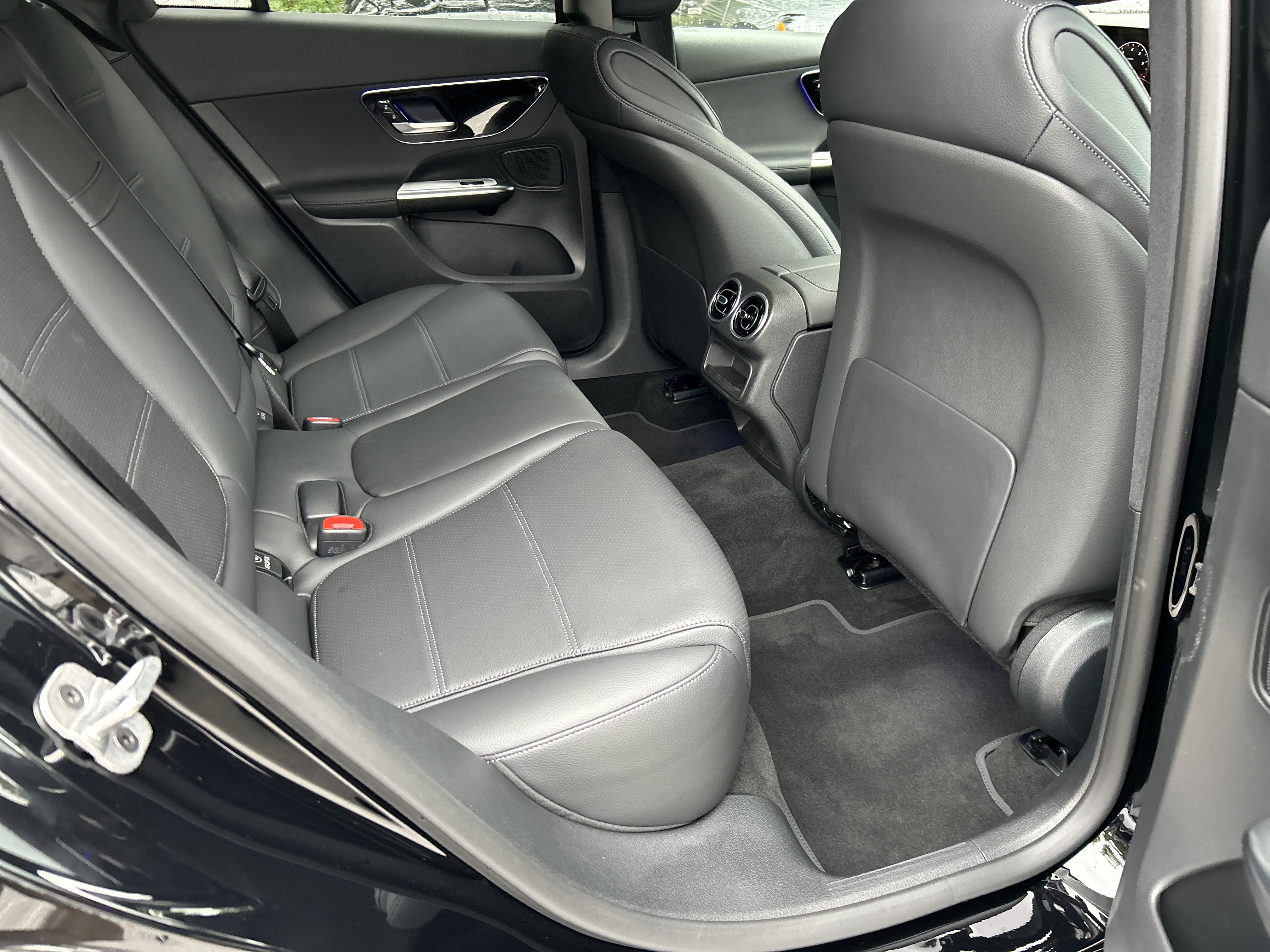 Certified 2026 Mercedes-Benz GLC 300 4MATIC image 42