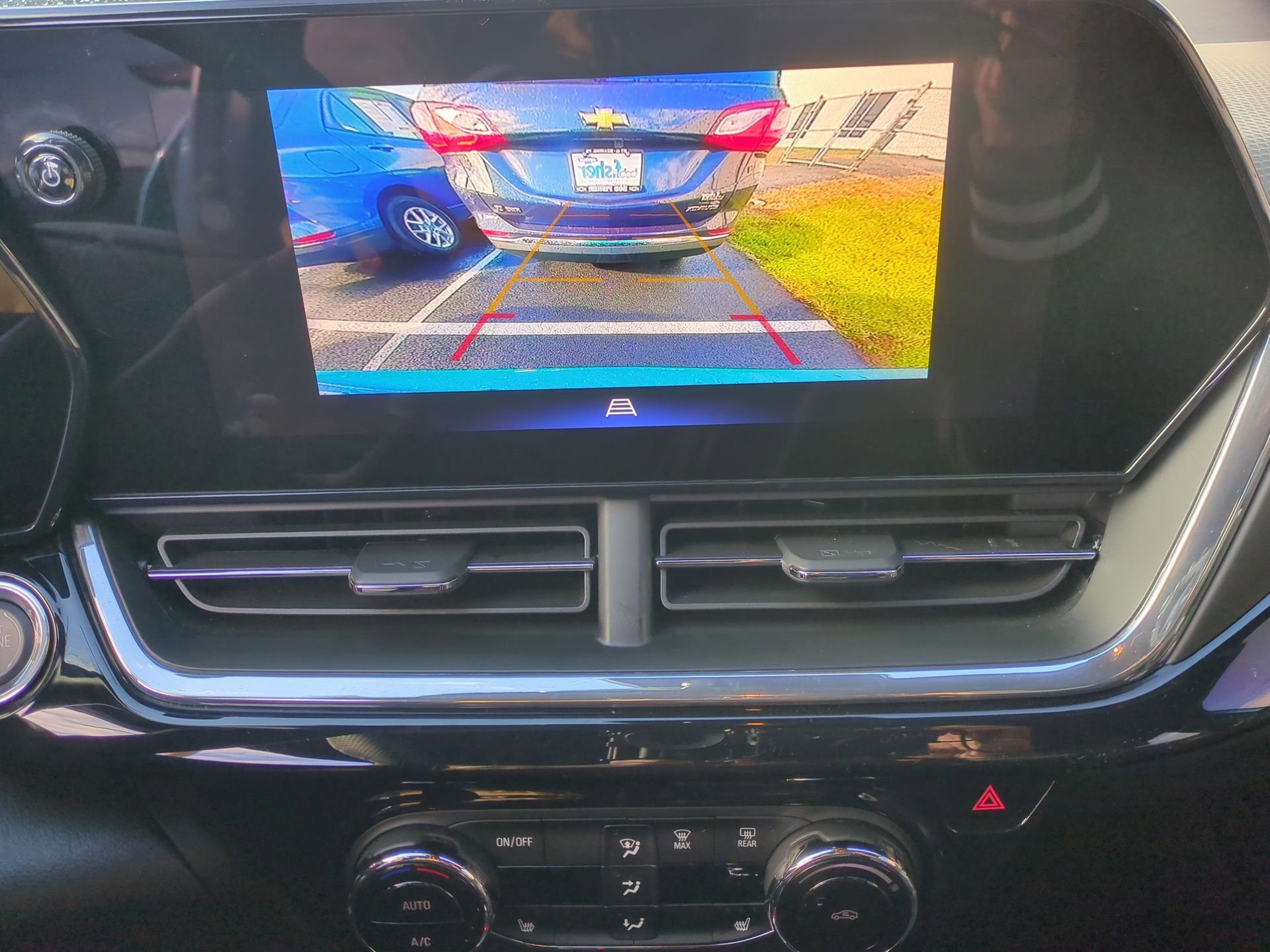 Certified 2025 Chevrolet Trax RS w/ Driver Confidence Package FWD image 15