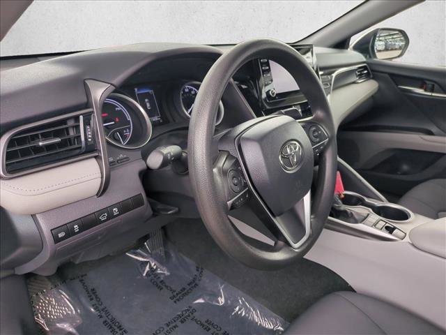 Used 2021 Toyota Camry LE image 10