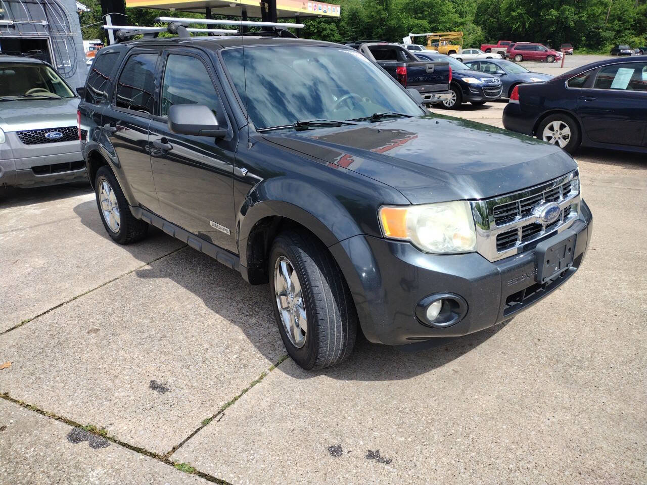 Used 2008 Ford Escape XLT image 2