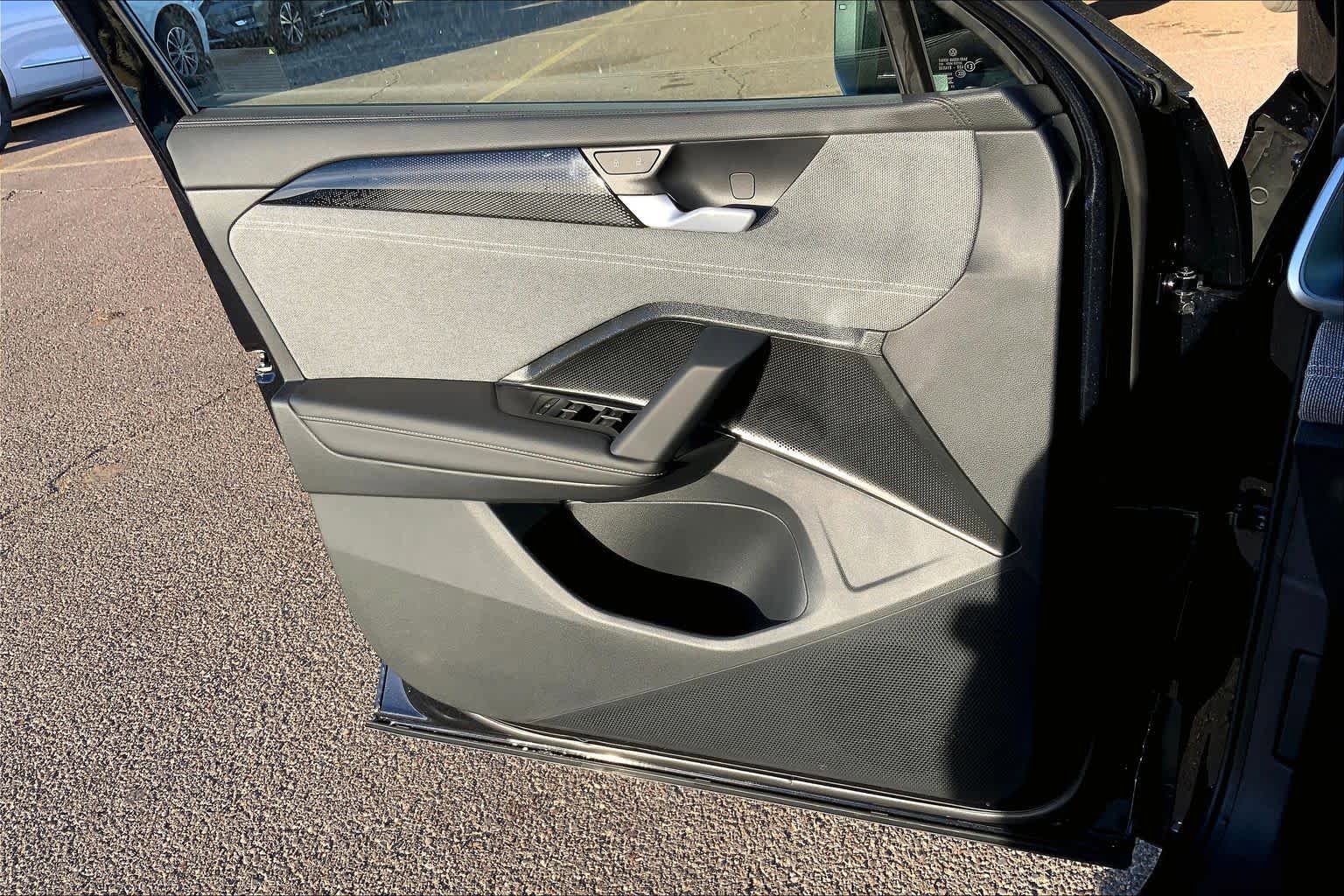 New 2026 Volkswagen Tiguan S FWD image 10