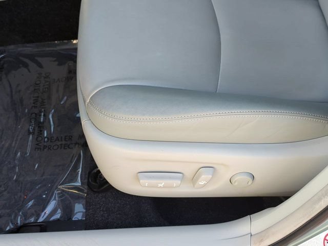 Used 2015 Toyota Prius Four FWD image 15