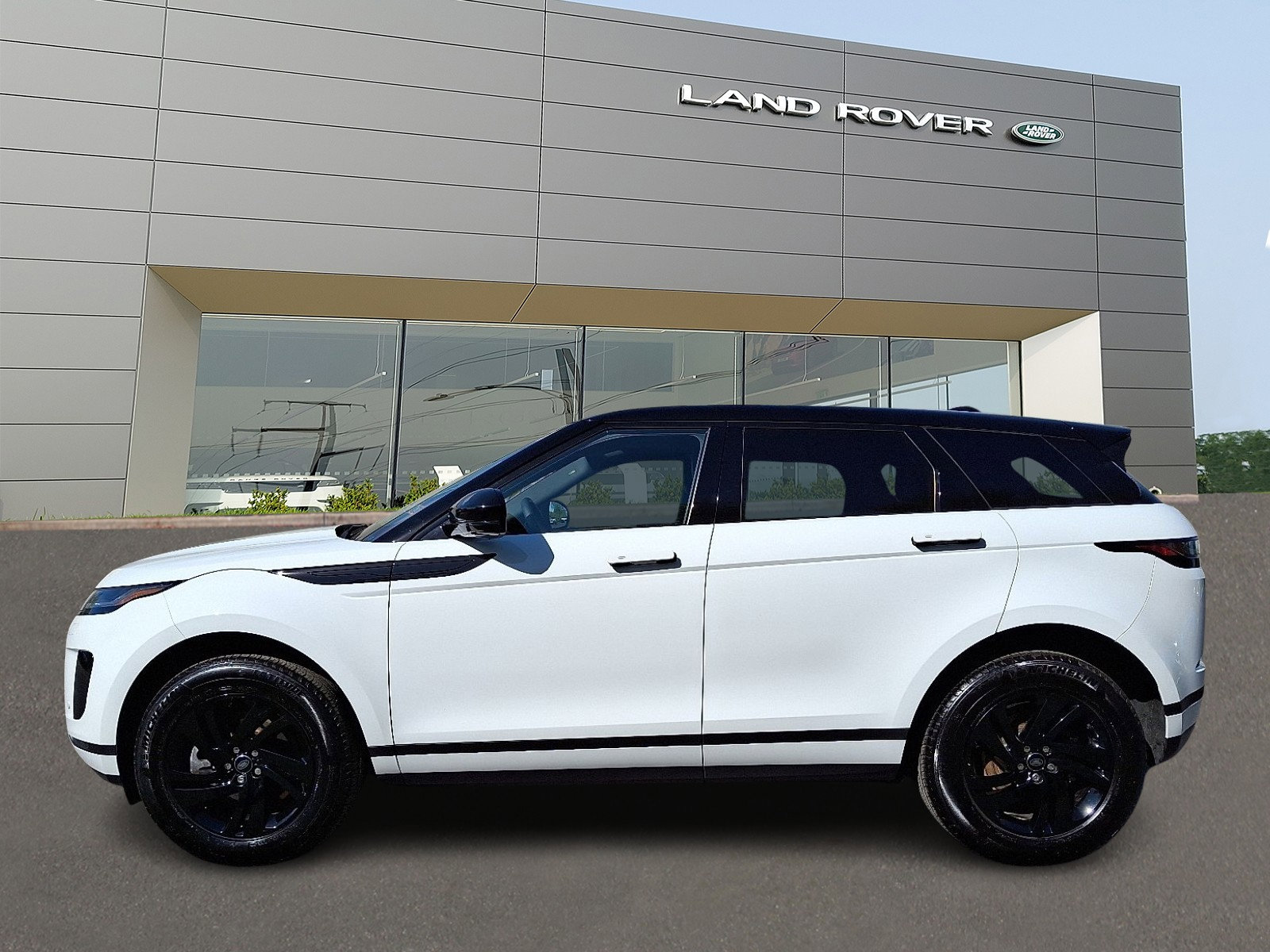 Certified 2025 Land Rover Range Rover Evoque S image 6
