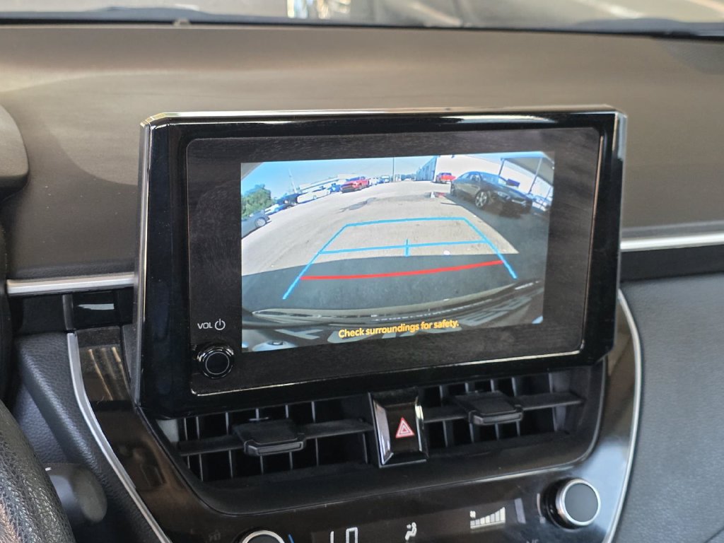Used 2025 Toyota Corolla LE FWD image 10