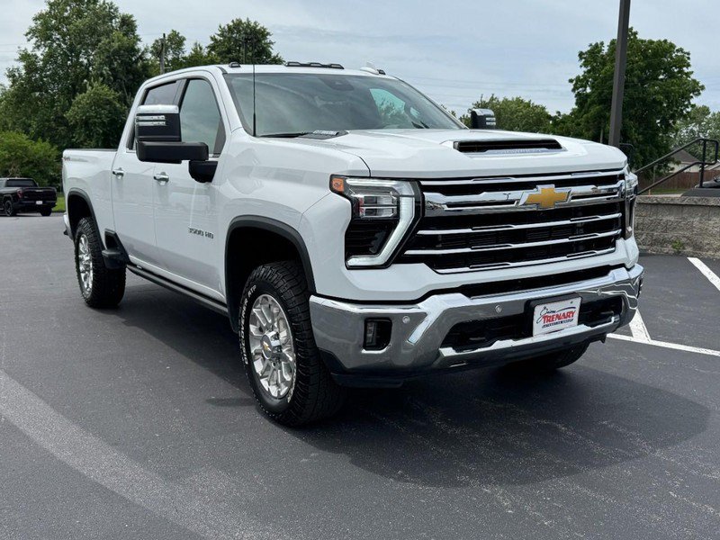 Used 2024 Chevrolet Silverado 3500 LTZ w/ LTZ Premium Package AWD/4WD image 2
