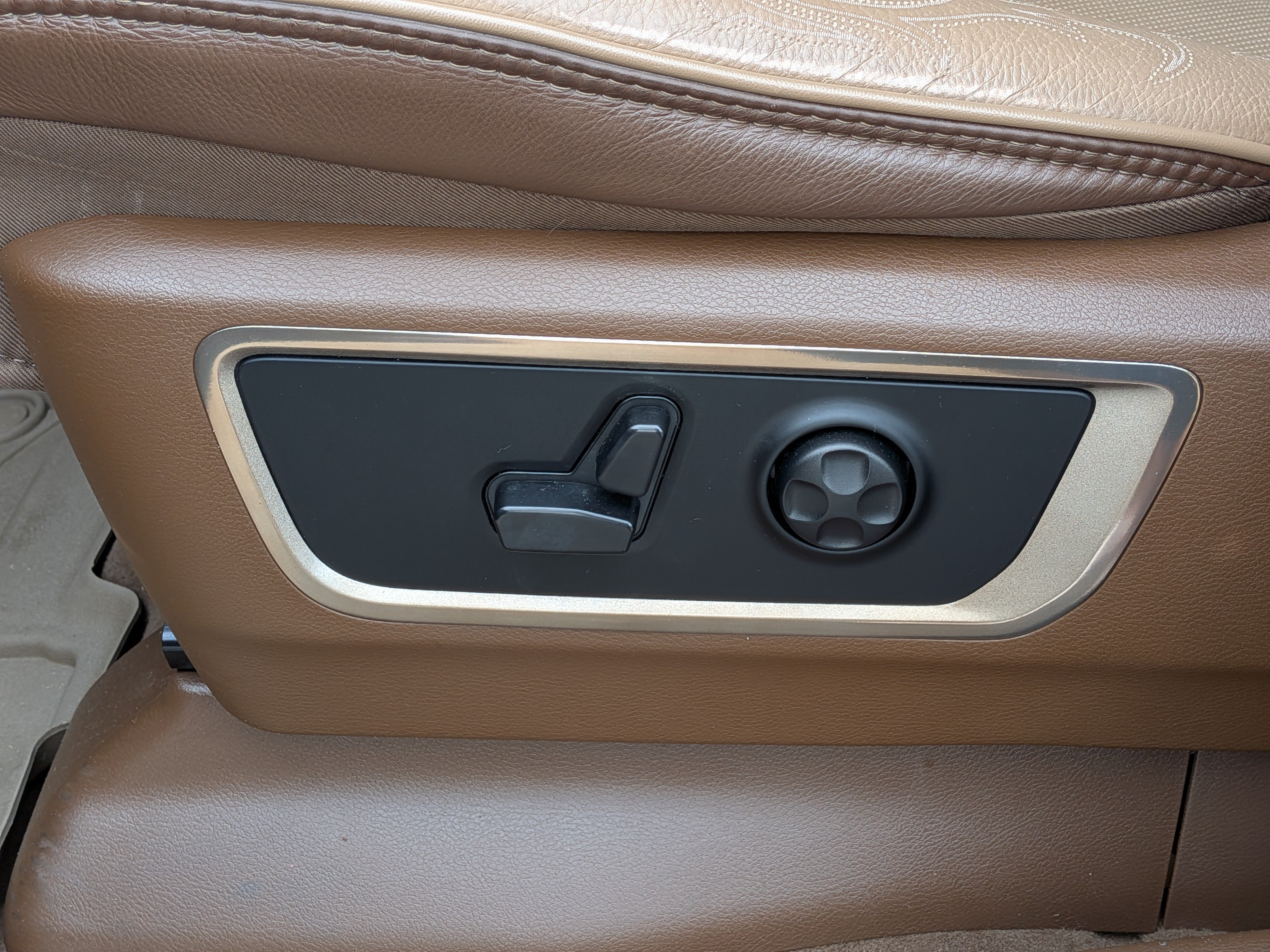 Used 2019 RAM 1500 Limited AWD/4WD image 20