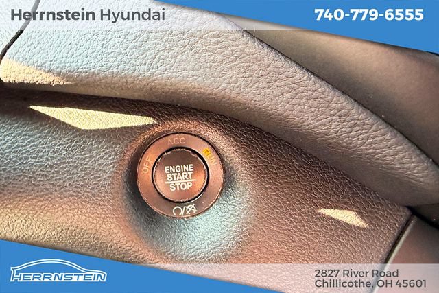 Used 2019 Jeep Cherokee Trailhawk AWD/4WD image 20