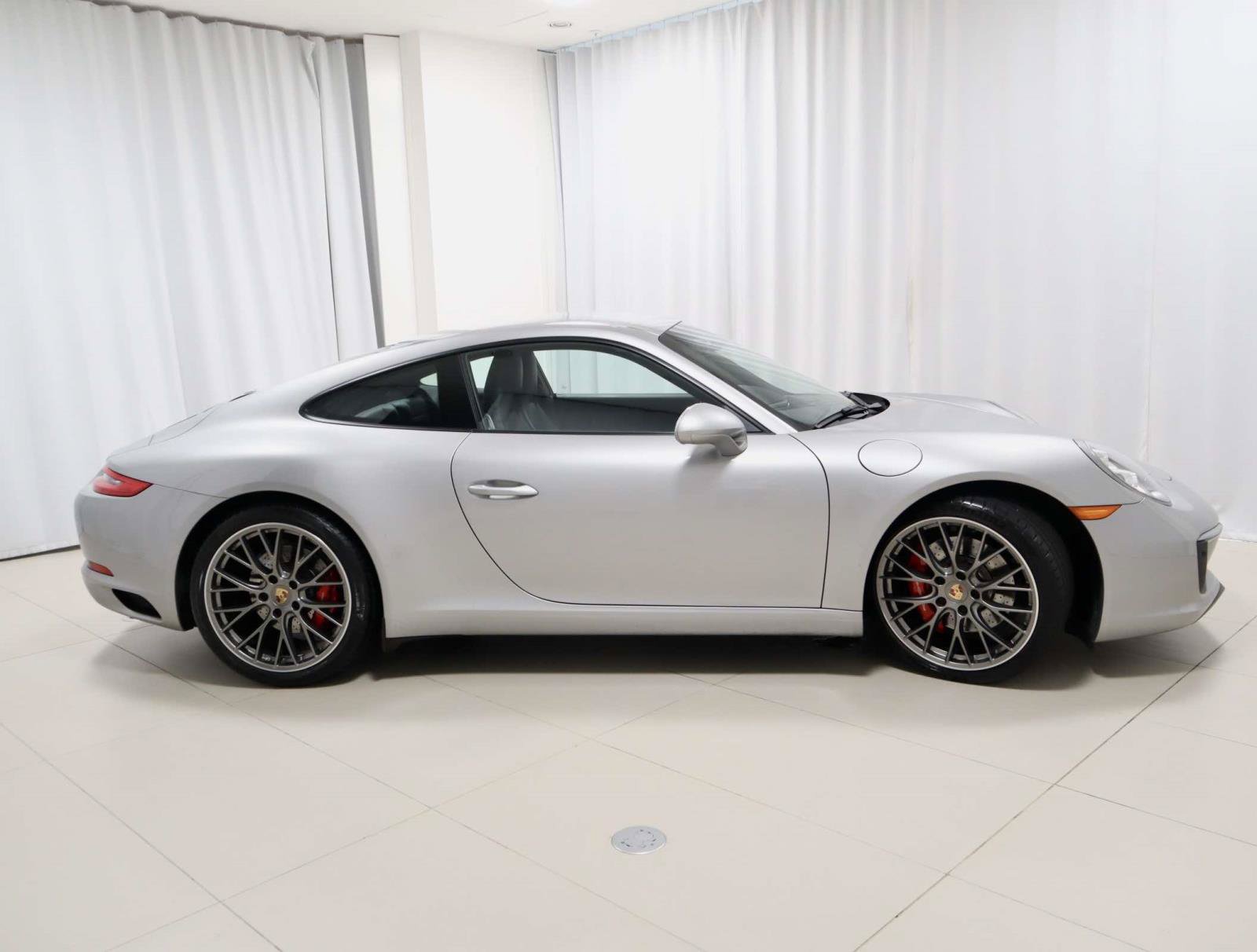 Used 2018 Porsche 911 Carrera S RWD image 6