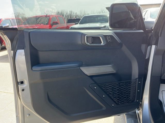 Used 2022 Ford Bronco Outer Banks image 10