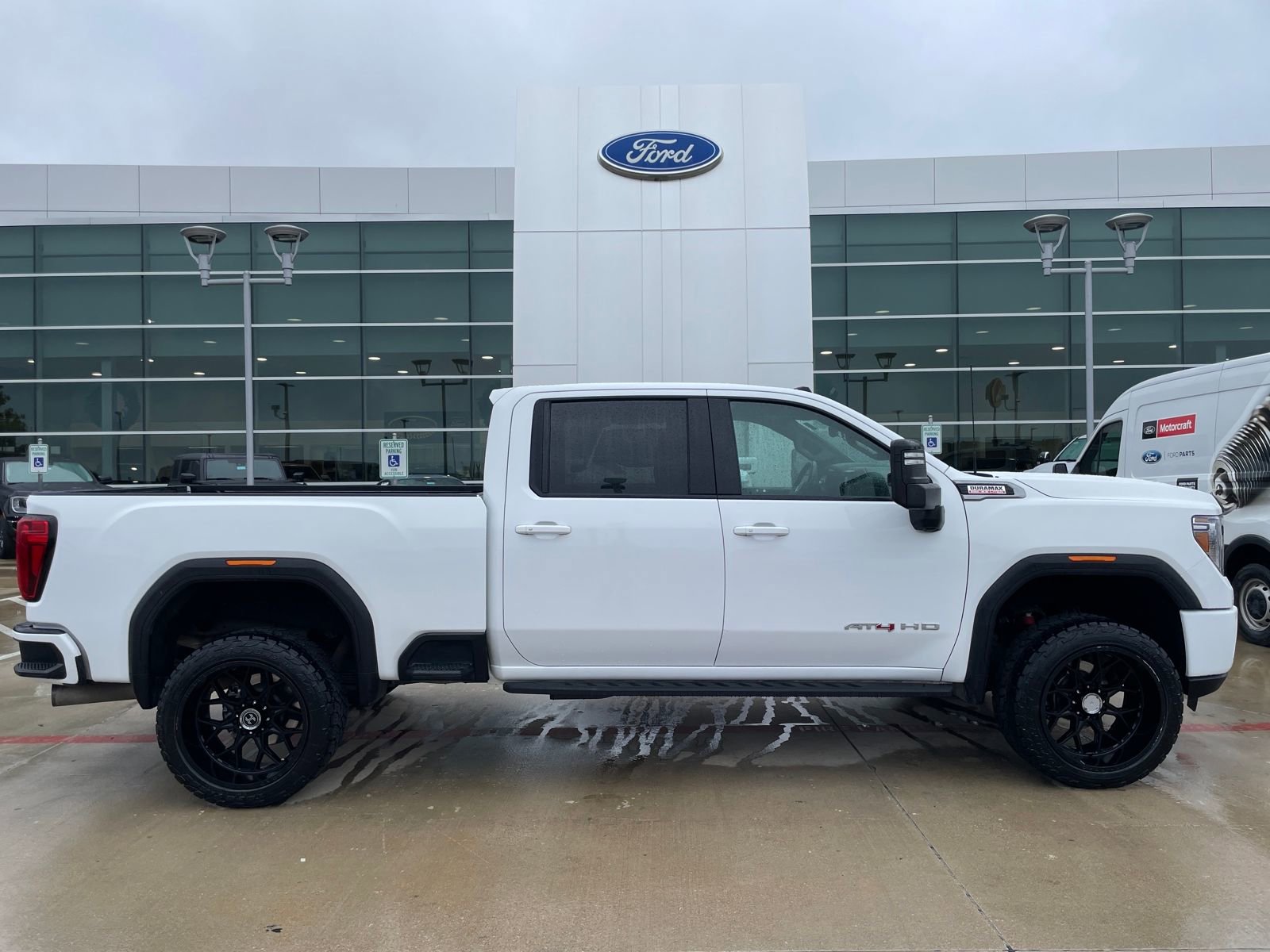 Used 2021 GMC Sierra 2500 AT4 w/ AT4 Premium Plus Package image 6