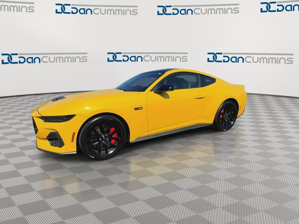 Used 2024 Ford Mustang GT Premium image 4