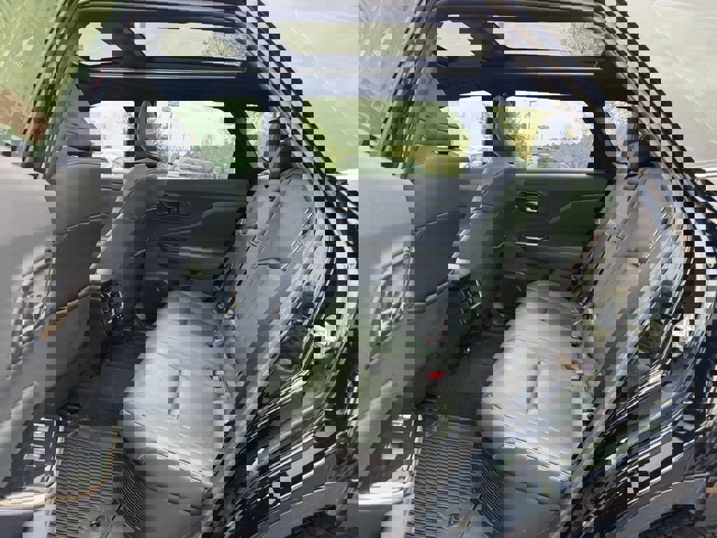 Used 2025 Toyota Crown Signia image 16