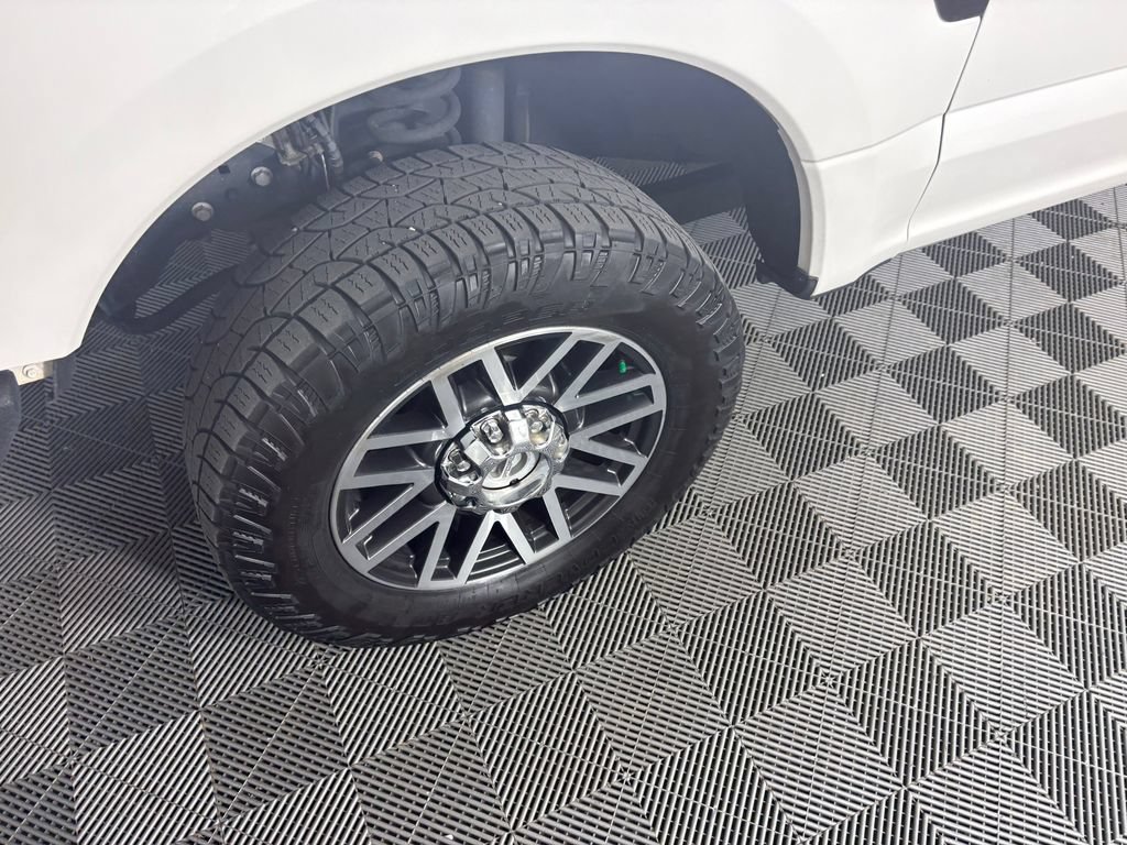 Used 2019 Ford F250 Lariat w/ Lariat Ultimate Package AWD/4WD image 9