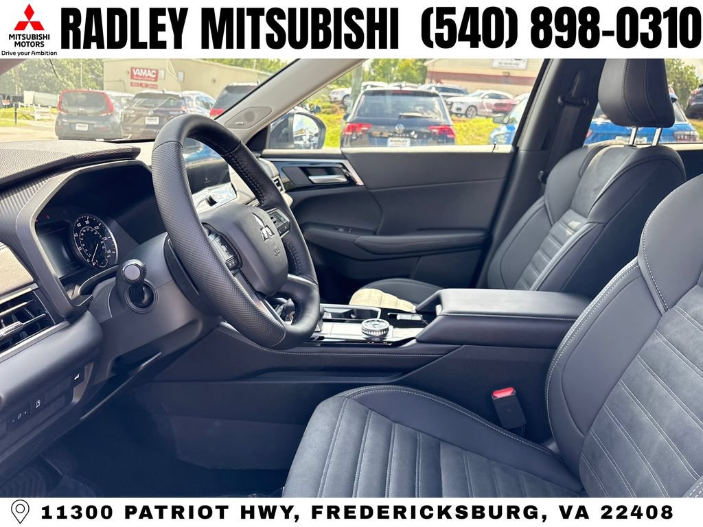 New 2026 Mitsubishi Outlander SE AWD/4WD image 3