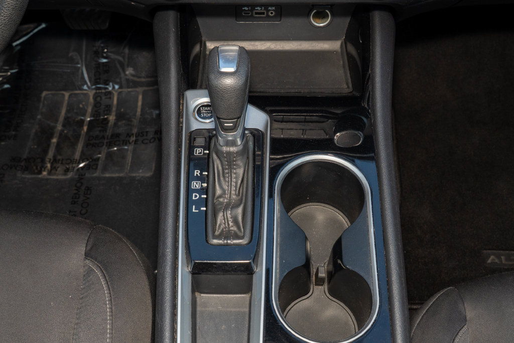 Used 2024 Nissan Altima 2.5 SV FWD image 21