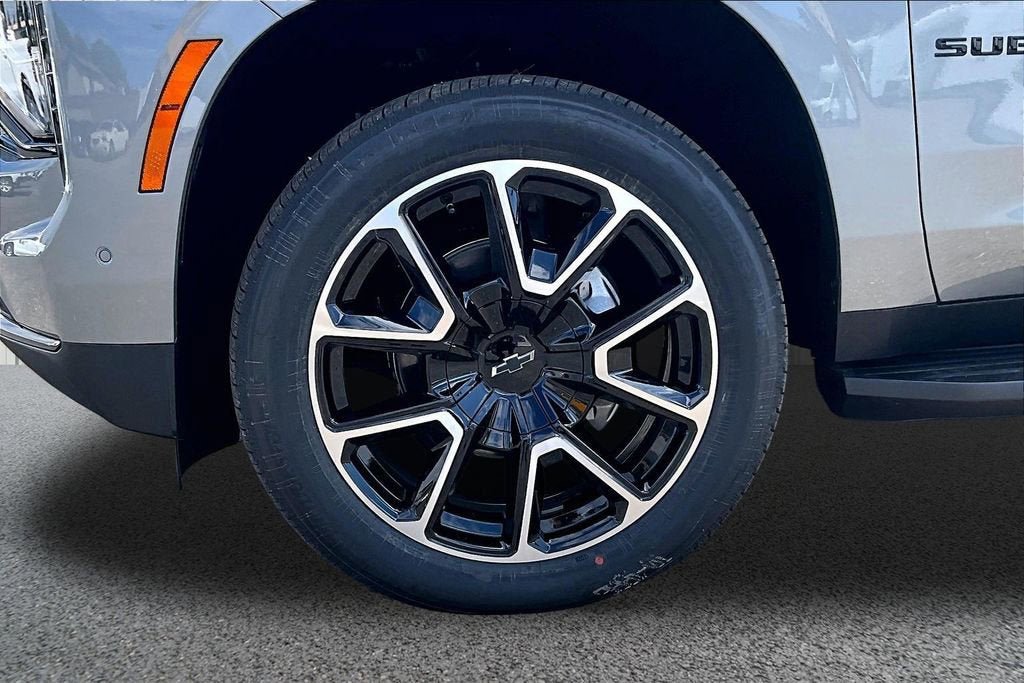 New 2026 Chevrolet Suburban RST w/ Comfort Package AWD/4WD image 10