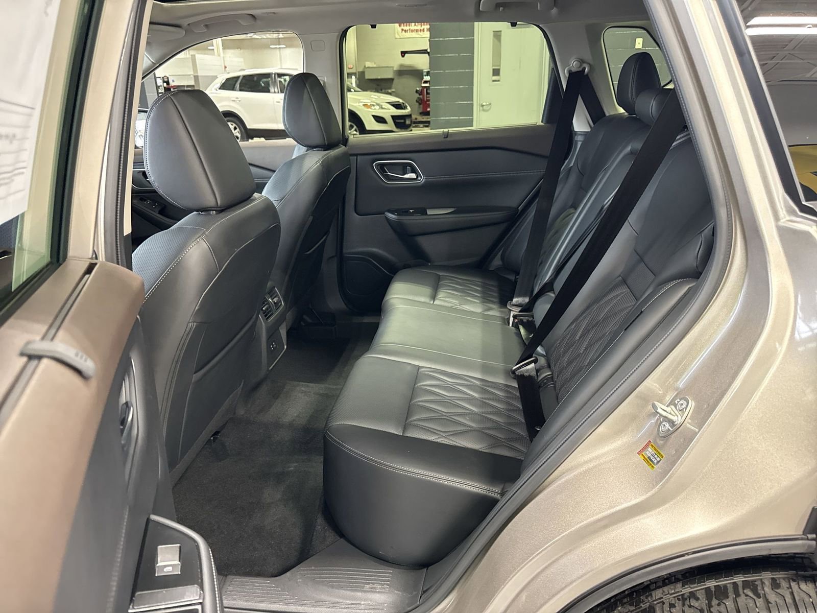 Certified 2023 Nissan Rogue Platinum image 29