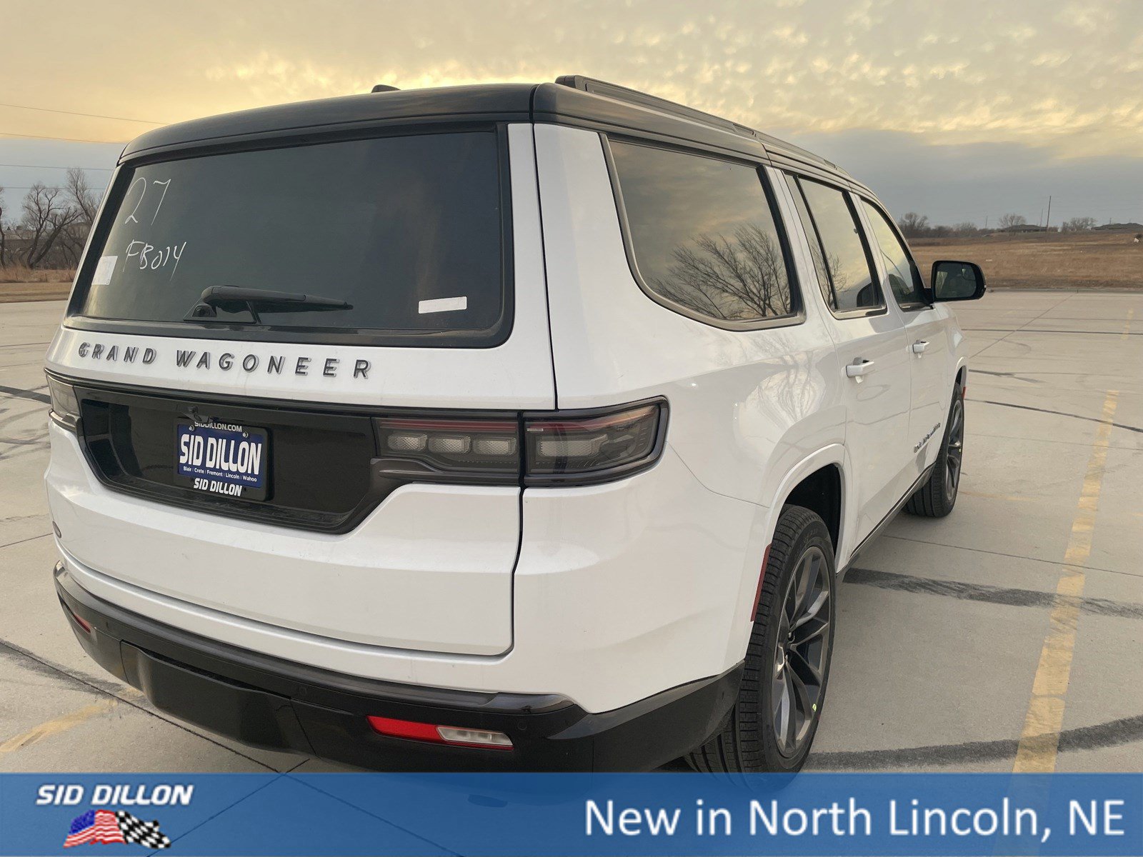 New 2025 Jeep Grand Wagoneer Series II Obsidian w/ Quick Order Packagew 28T image 8