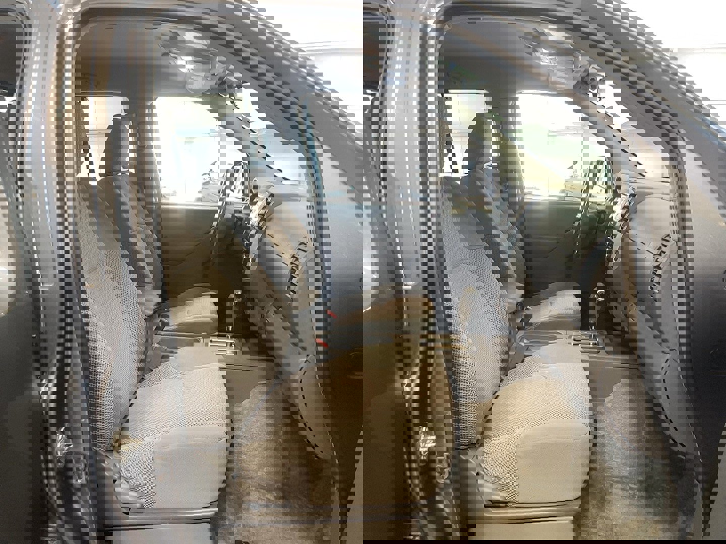 Used 2017 Nissan Frontier SV AWD/4WD image 17