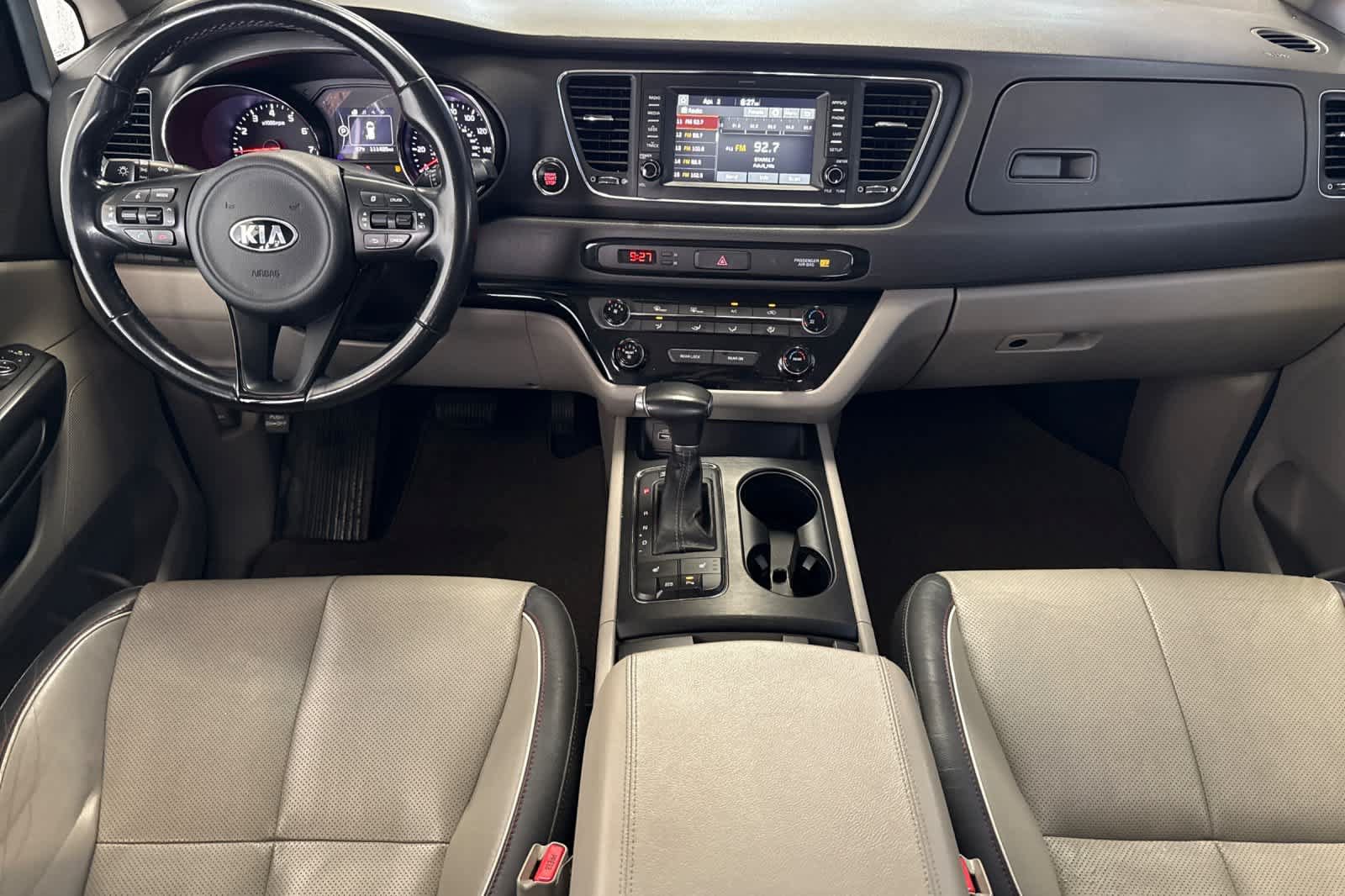 Used 2017 Kia Sedona LX w/ LX Essentials Premium Package FWD image 14