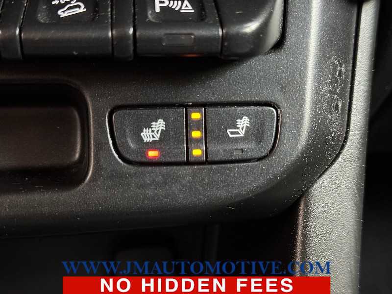 Used 2021 Chevrolet Colorado Z71 w/ Z71 Midnight Edition image 36