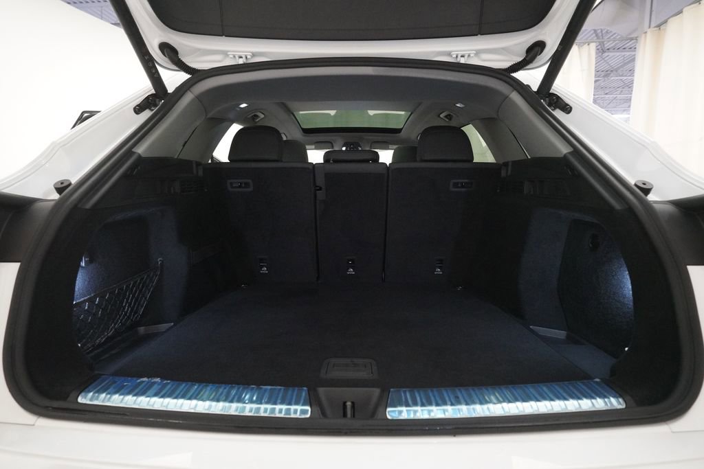Used 2025 Audi Q5 Premium w/ Convenience Package image 33