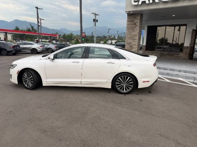 Used 2017 Lincoln MKZ Premiere FWD image 4
