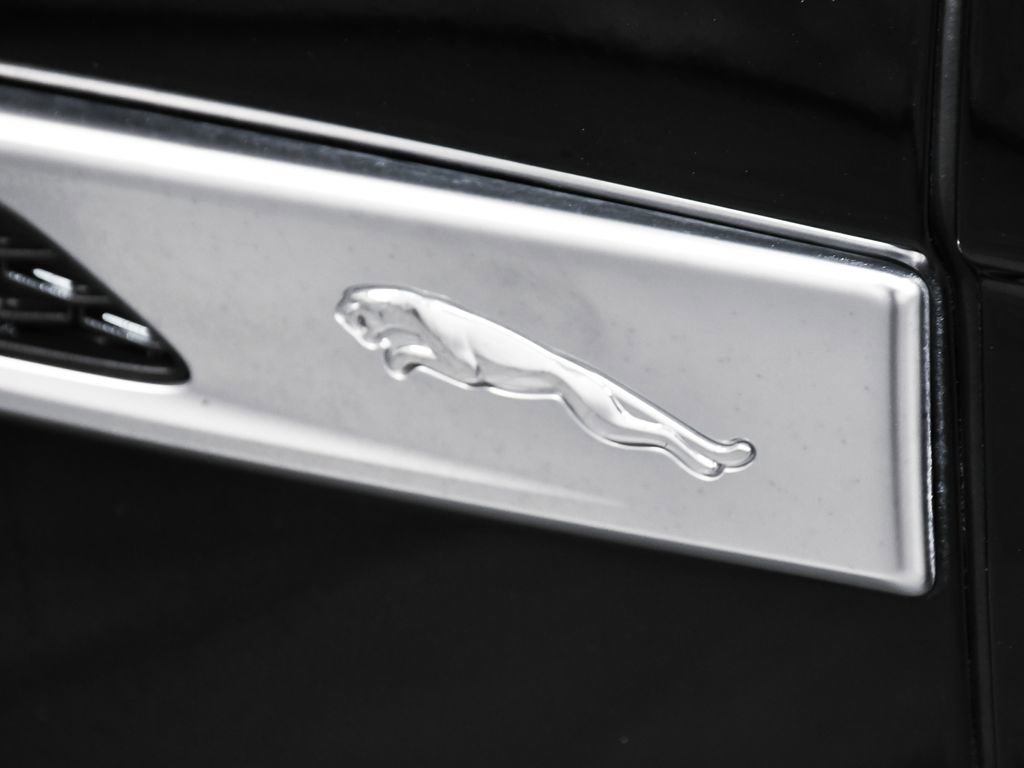 Used 2024 Jaguar XF R-Dynamic SE image 88