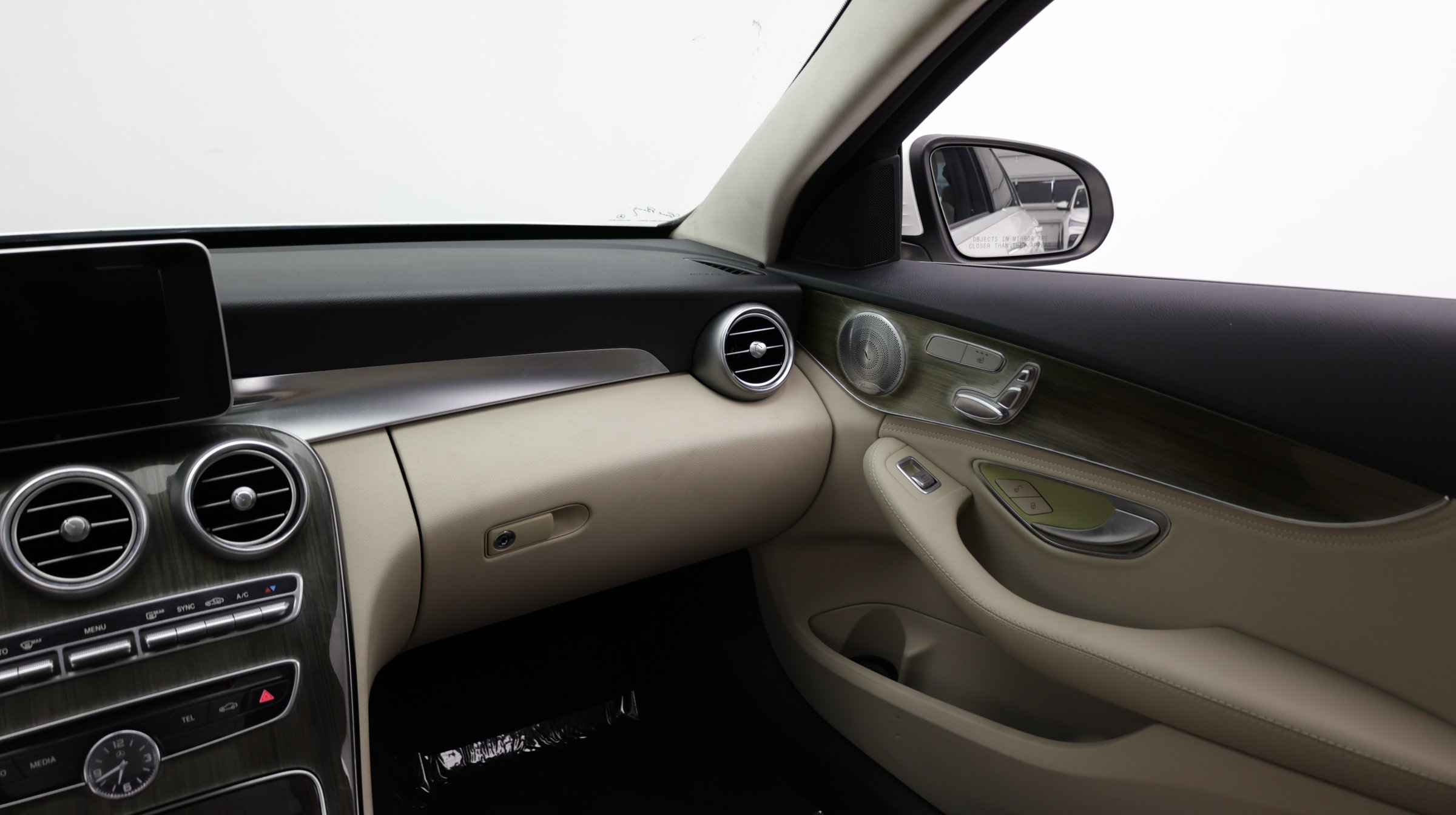 Used 2015 Mercedes-Benz C 300 4MATIC Sedan image 30