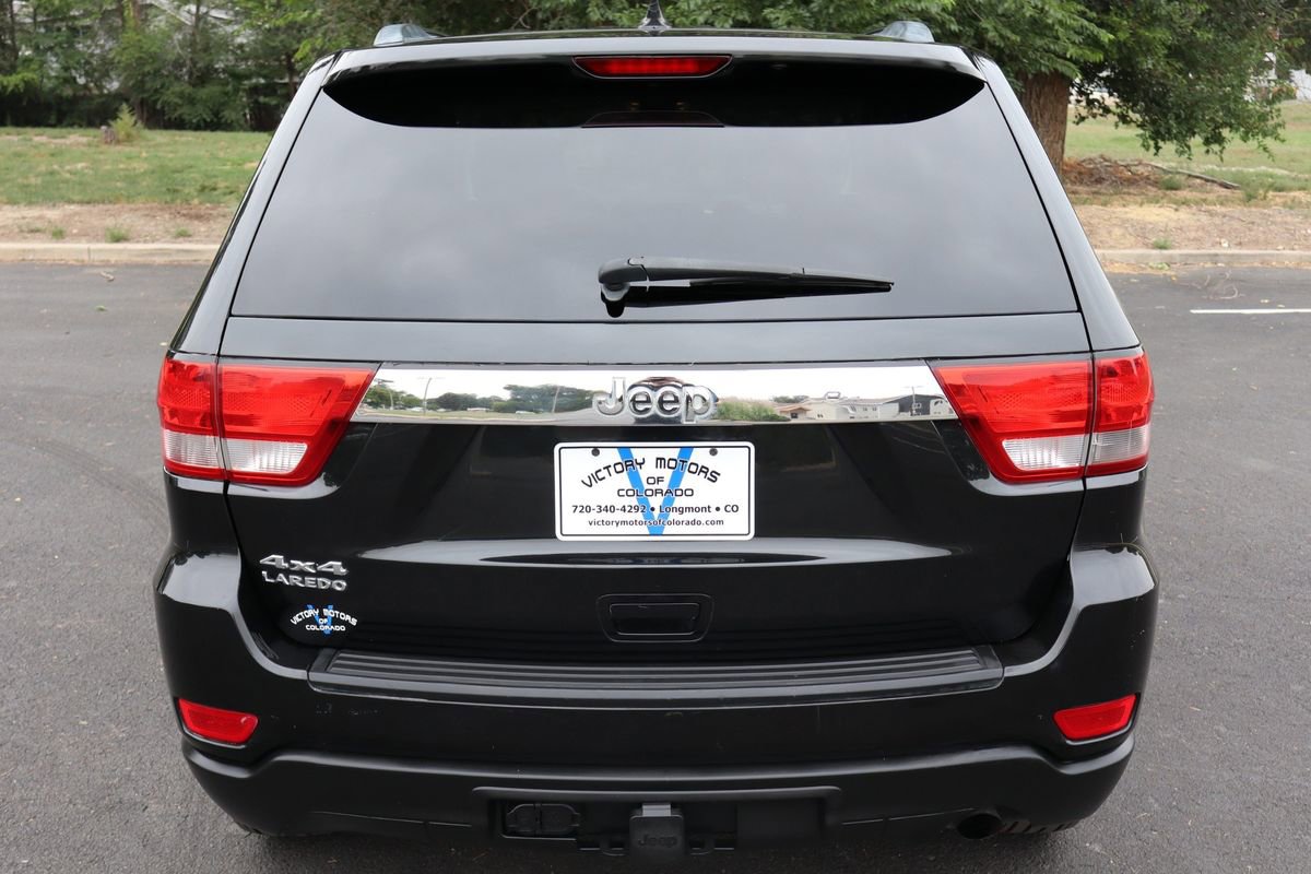 Used 2013 Jeep Grand Cherokee Laredo w/ Laredo E Group AWD/4WD image 6