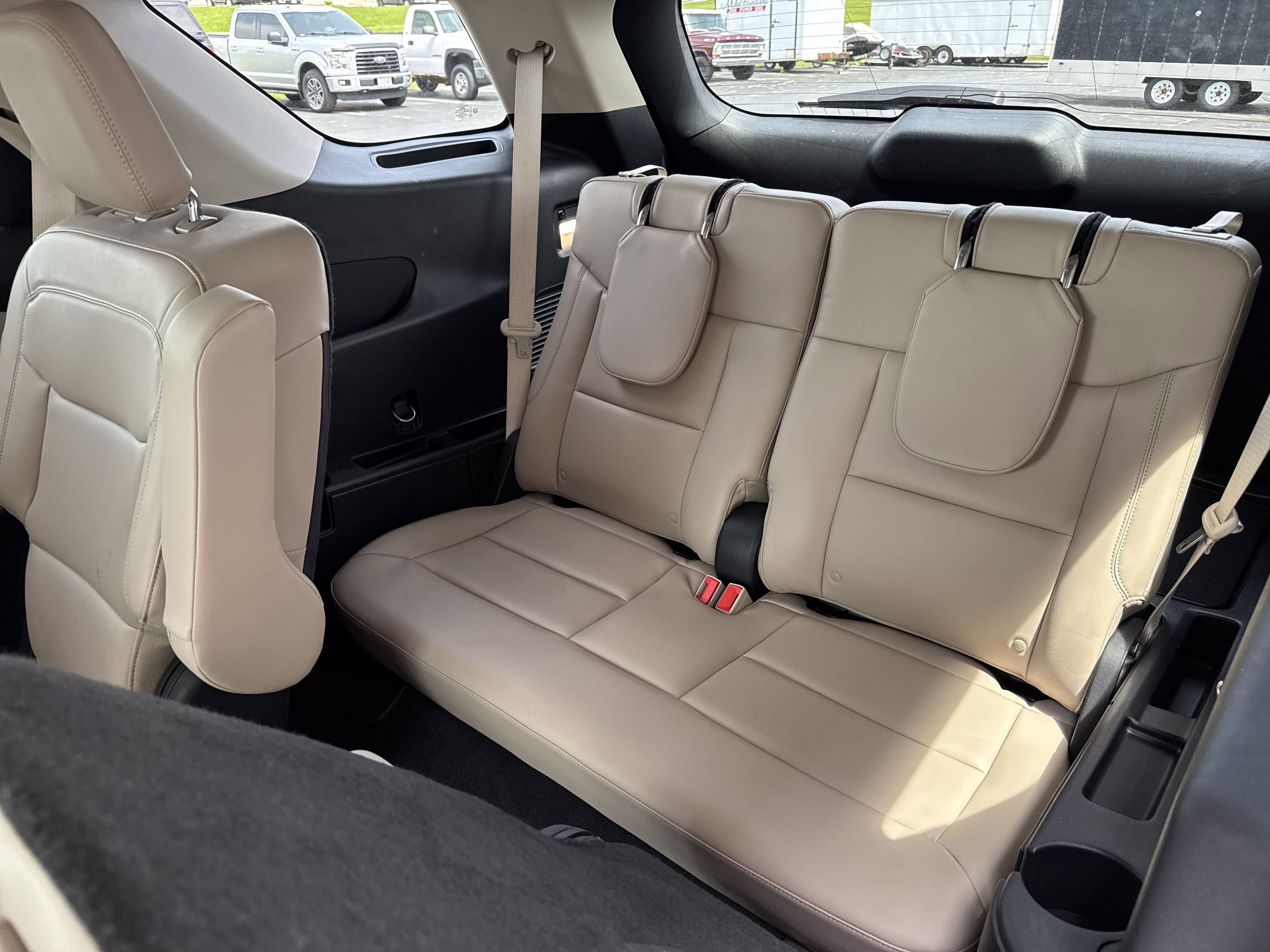 Used 2022 Ford Explorer XLT w/ Equipment Group 202A image 23