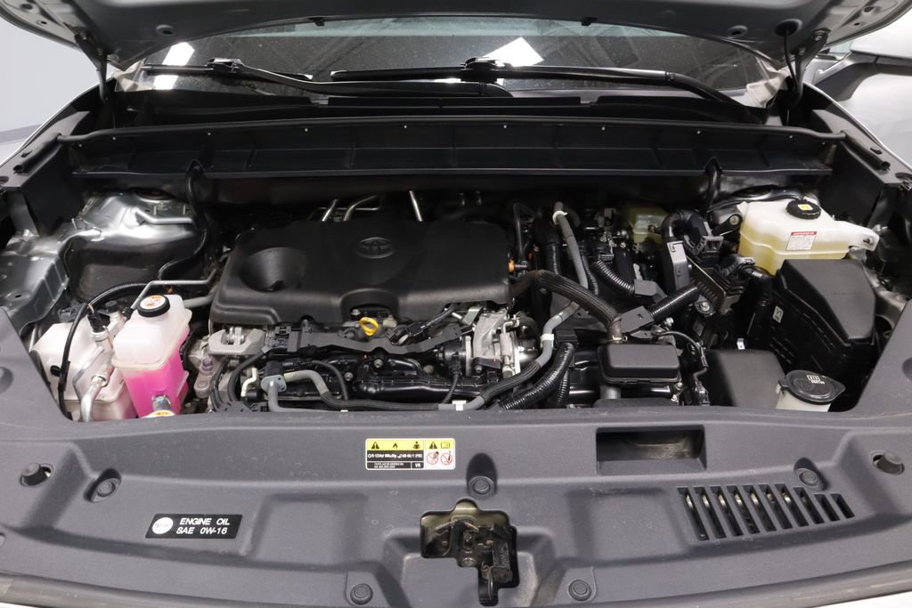 Used 2021 Toyota Highlander LE image 13