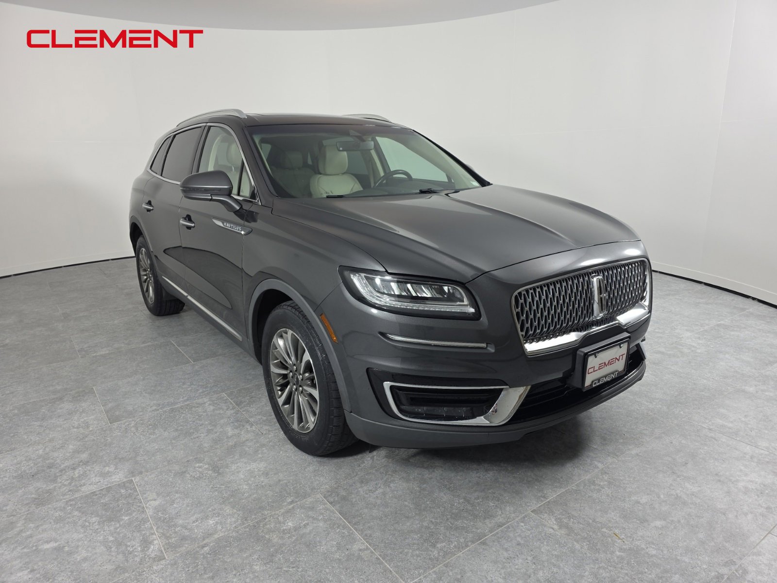 Used 2020 Lincoln Nautilus Reserve image 3