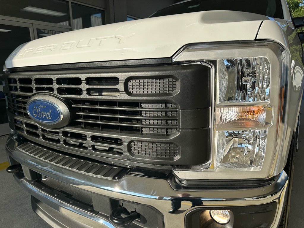 New 2026 Ford F250 XL image 1