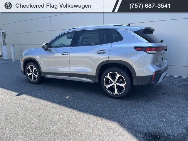 New 2025 Volkswagen Tiguan SE image 13