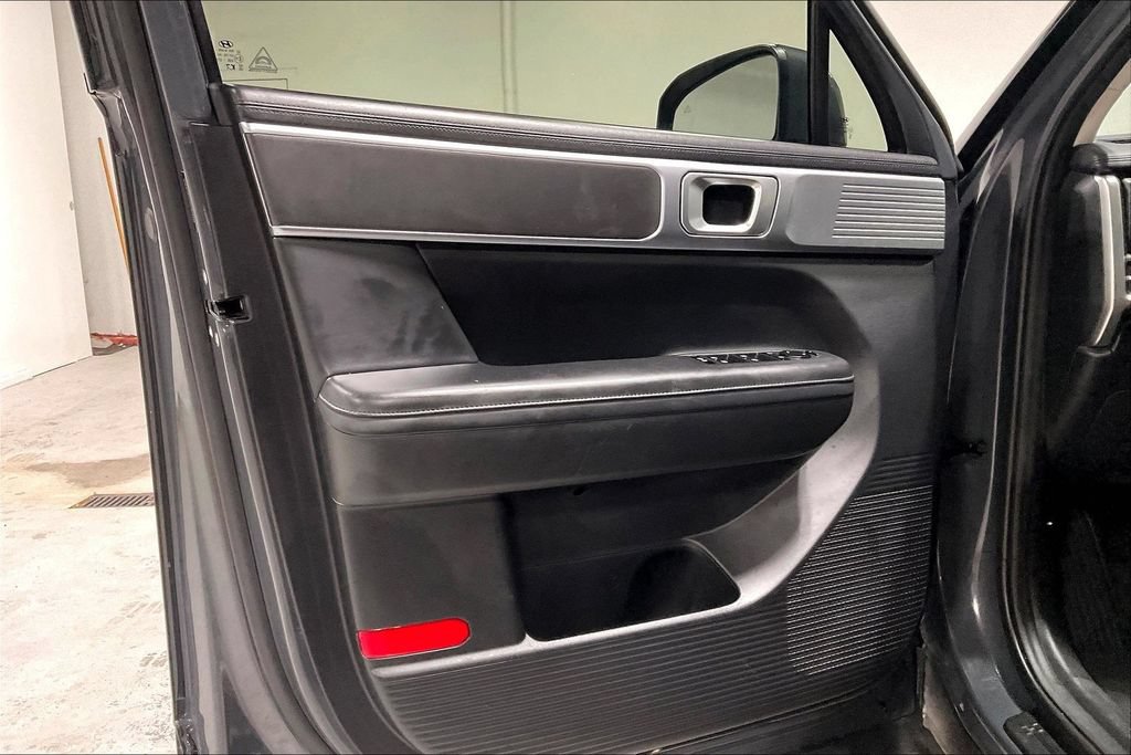 Used 2025 Hyundai Santa Fe SEL FWD image 21