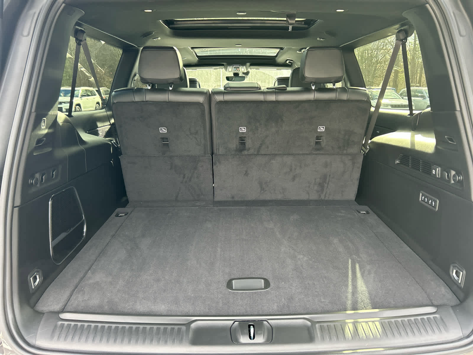 New 2025 Jeep Wagoneer L Series II w/ Premium Group I image 49