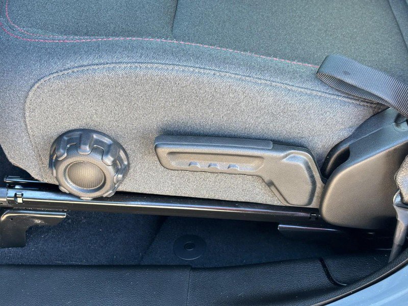 Used 2025 Jeep Wrangler Unlimited Rubicon w/ Convenience Group image 15