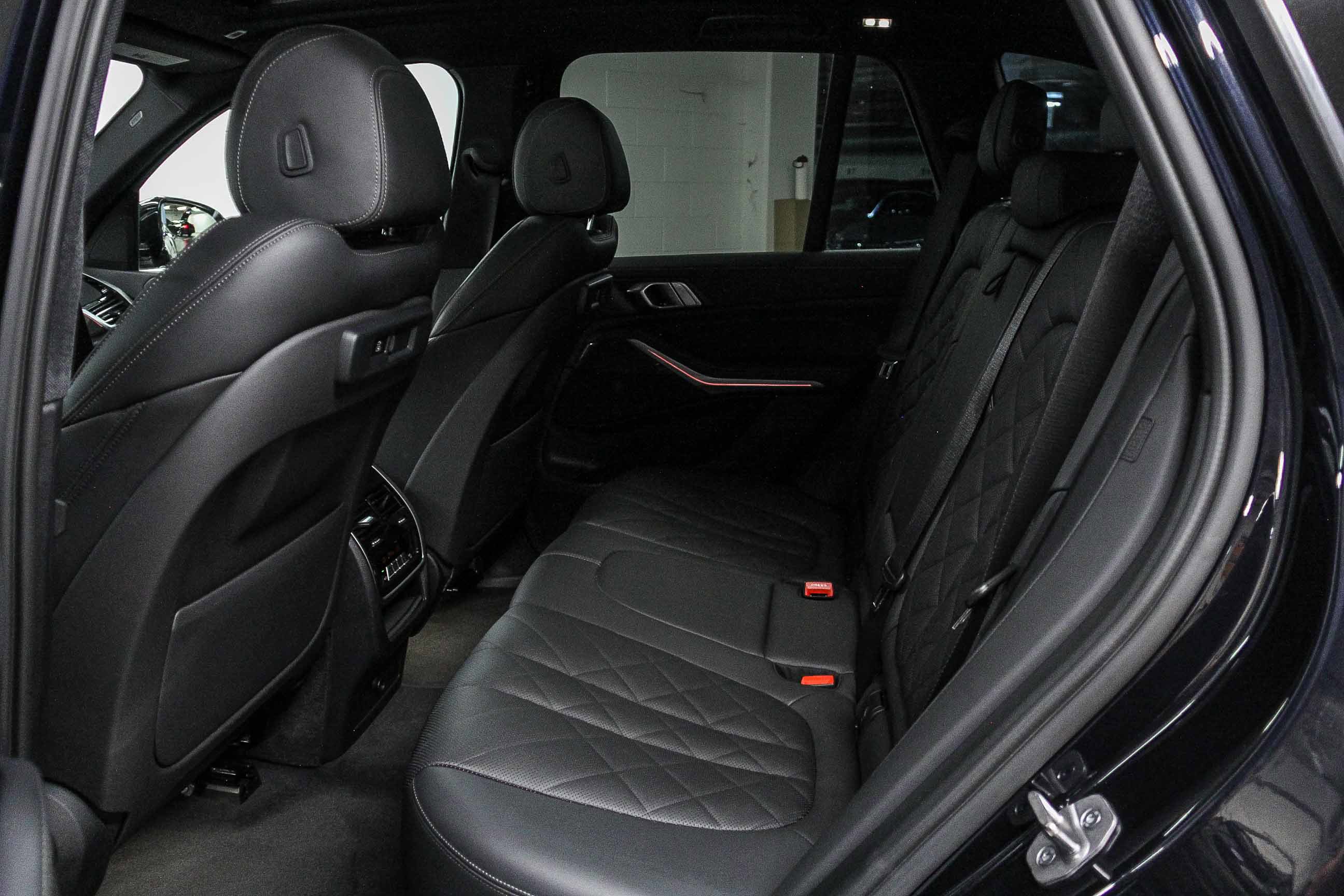 Certified 2023 BMW X5 xDrive40i w/ M Sport Package image 17