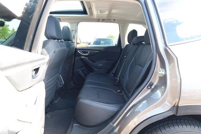 Used 2020 Subaru Forester Premium AWD/4WD image 23