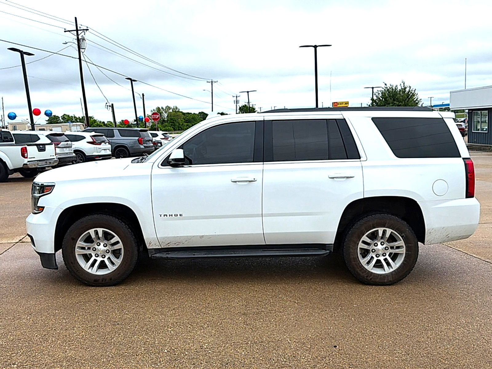 Used 2019 Chevrolet Tahoe LS RWD image 2
