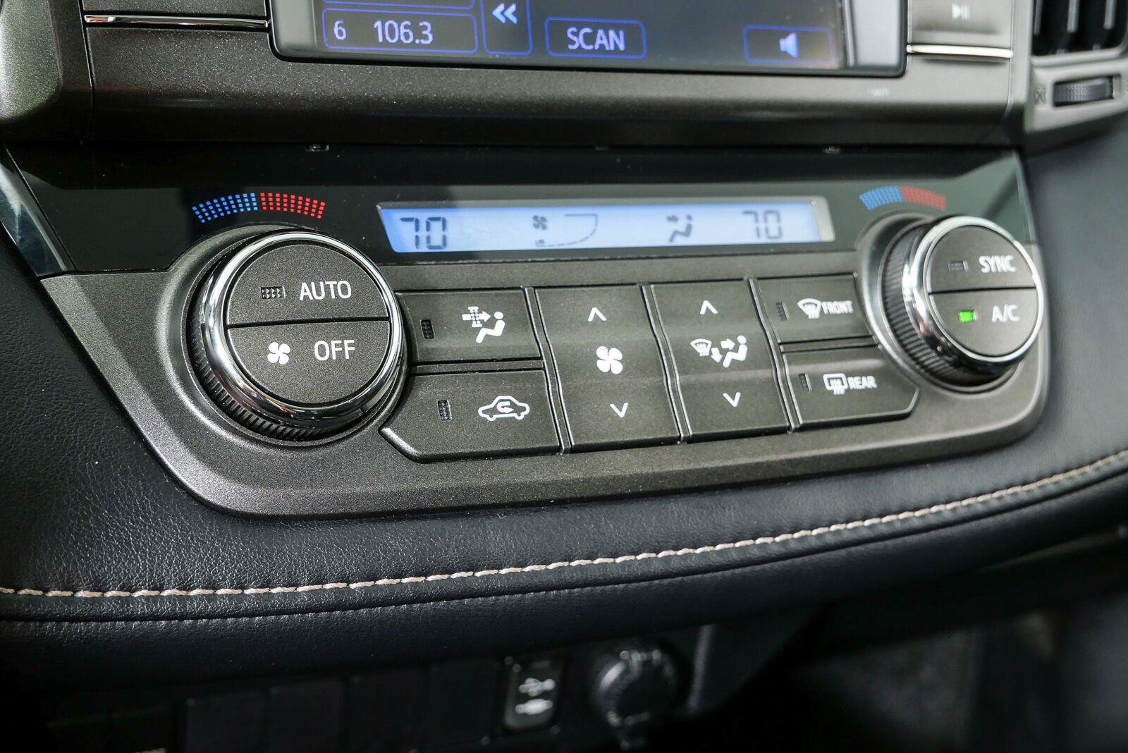 Used 2013 Toyota RAV4 XLE FWD image 14