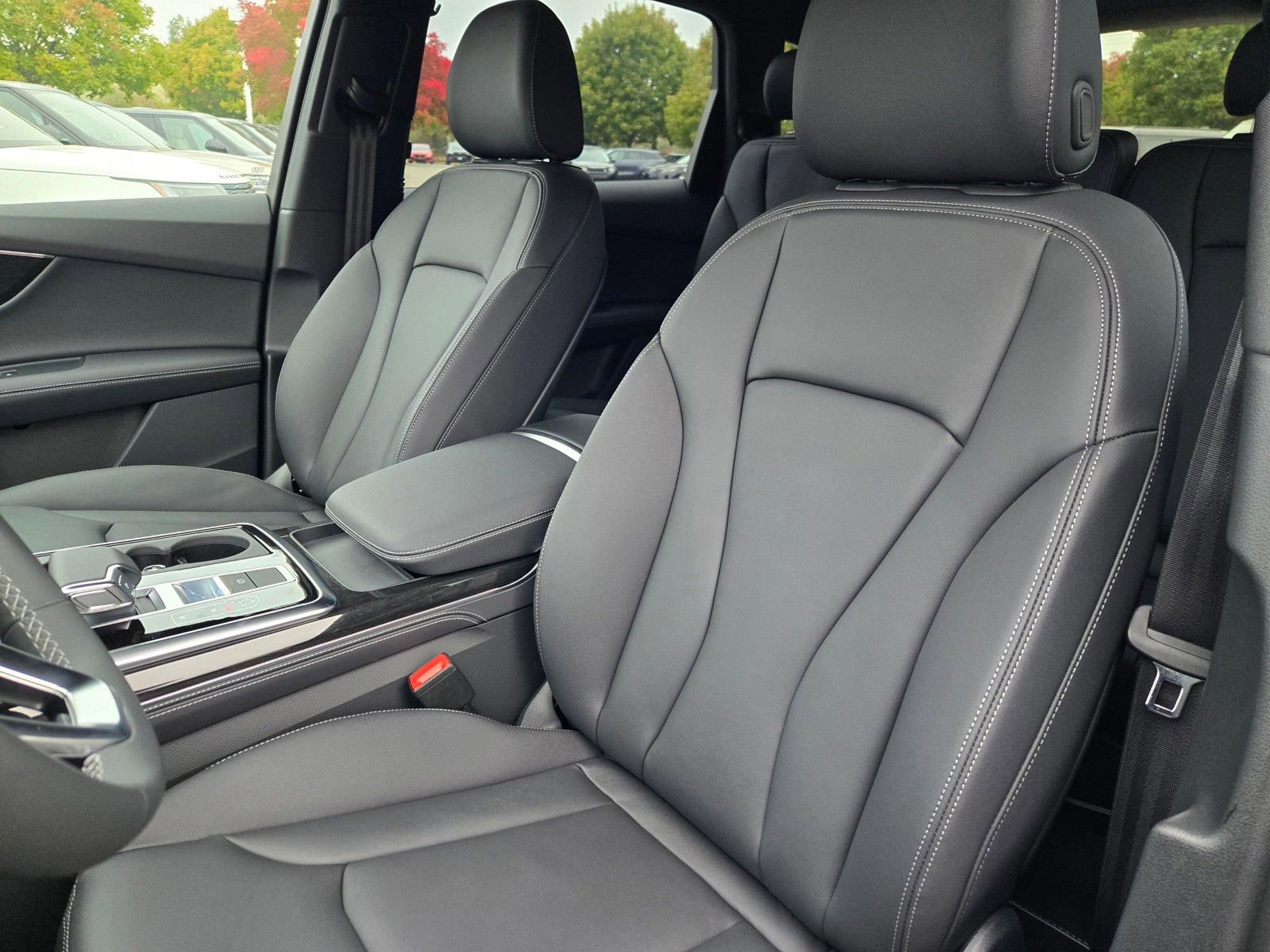 Used 2025 Audi Q7 2.0T Premium Plus w/ Premium Plus Package AWD/4WD image 21
