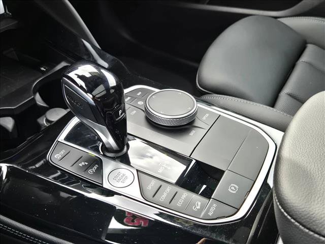 Used 2025 BMW X4 xDrive30i image 15